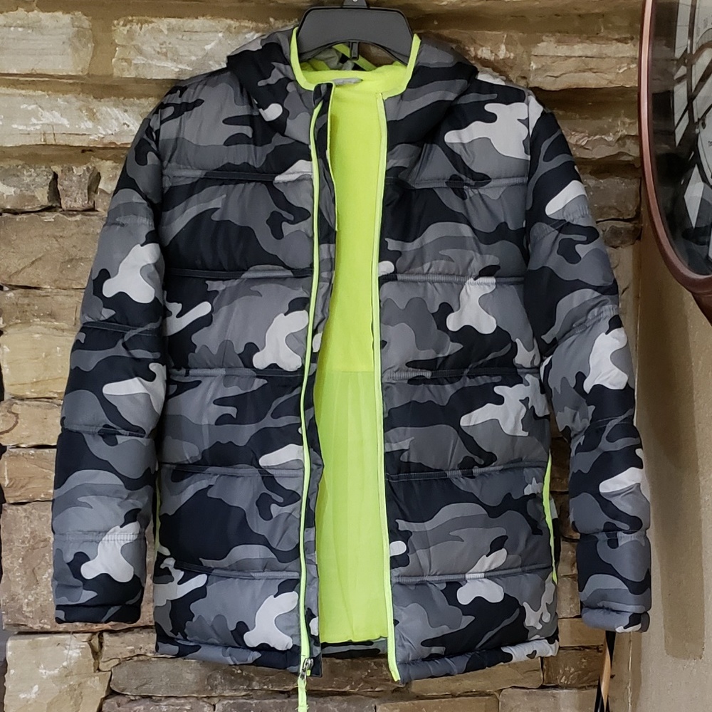 New Cammo Winter Coat - Youth Small to Medium